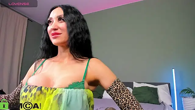 Snapshot of Margaret_Clark_ chatting on 02/26/25, 01:19 Margaret Clark online show from 02/26/25, 01:19