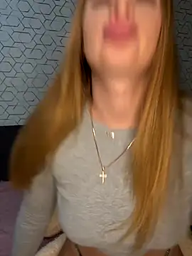 Snapshot of Tatti-Go chatting on 10/01/25, 03:18 Tatti-Go online show from 10/01/25, 03:18