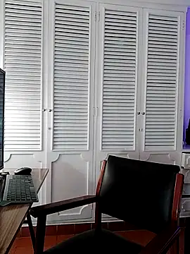 Adel Nesbiit online show from 03/04/26, 07:42