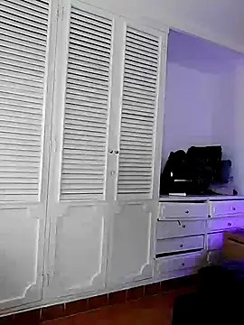 Adel Nesbiit online show from 03/12/26, 07:42