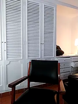 Adel Nesbiit online show from 03/25/26, 07:42