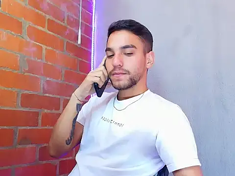 Leandro valenzuela online show from 10/02/25, 06:04