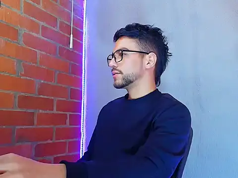 Leandro valenzuela online show from 10/08/25, 06:49