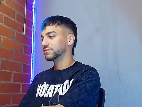 Leandro valenzuela online show from 11/14/25, 04:17