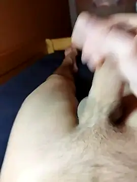 Snapshot of Crazzy_Maiky chatting on 01/19/25, 11:32 Crazzy Maiky online show from 01/19/25, 11:32