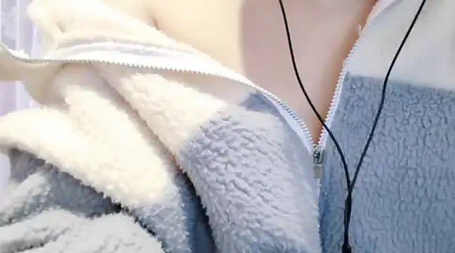 Snapshot of arena1357 chatting on 12/09/24, 02:45 arena1357 online show from 12/09/24, 02:45