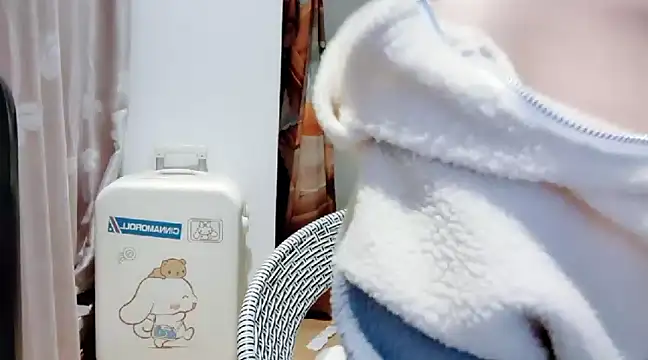 Snapshot of arena1357 chatting on 12/10/24, 11:54 arena1357 online show from 12/10/24, 11:54