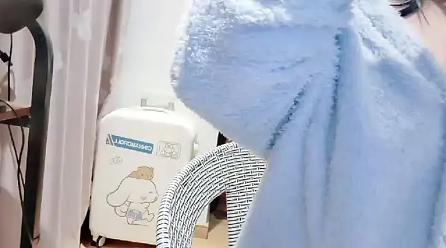 Snapshot of arena1357 chatting on 01/11/25, 04:14 arena1357 online show from 01/11/25, 04:14