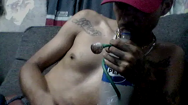 Snapshot of _Dmente_ chatting on 09/11/25, 01:28 Dmente online show from 09/11/25, 01:28