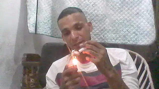 Snapshot of _Dmente_ chatting on 10/15/25, 09:09 Dmente online show from 10/15/25, 09:09