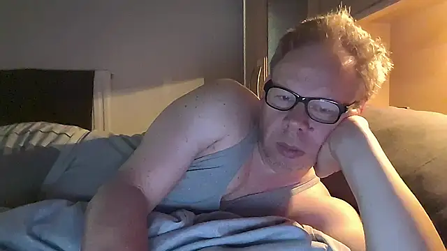 Snapshot of kinkyslet8 chatting on 09/14/25, 06:56 kinkyslet8 online show from 09/14/25, 06:56