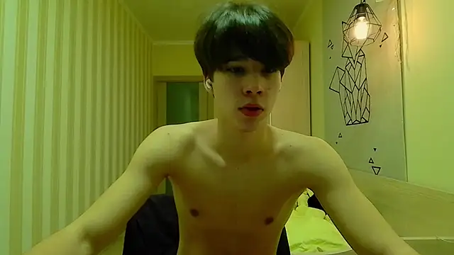 Snapshot of gayGamogey chatting on 12/18/24, 04:49 gayGamogey online show from 12/18/24, 04:49