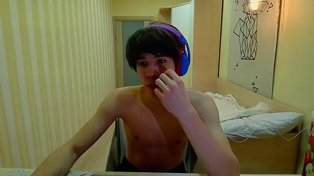 Snapshot of gayGamogey chatting on 12/22/25, 06:16 gayGamogey online show from 12/22/25, 06:16