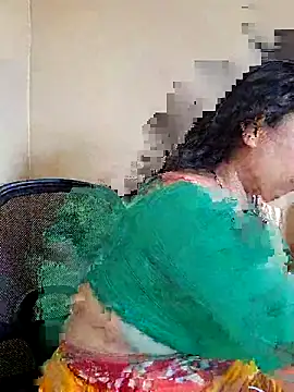 Snapshot of DREAM_GIRL-30 chatting on 05/18/26, 06:52 DREAM GIRL-30 online show from 05/18/26, 06:52