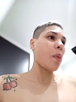 Charlee pink online show from 12/15/24, 11:53