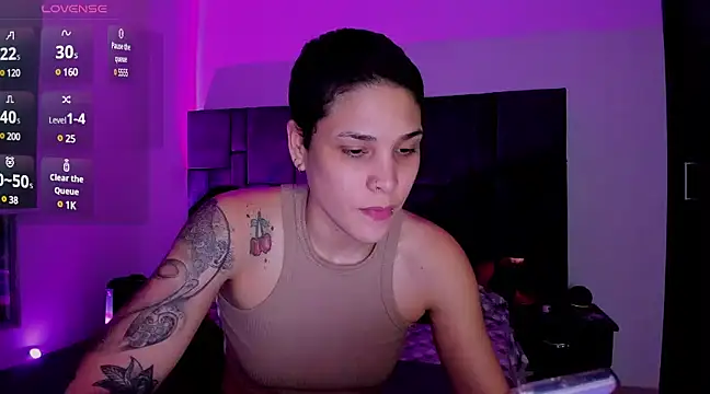 Charlee pink online show from 02/28/25, 11:23