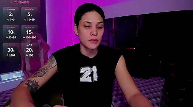 Charlee pink online show from 03/05/25, 10:43