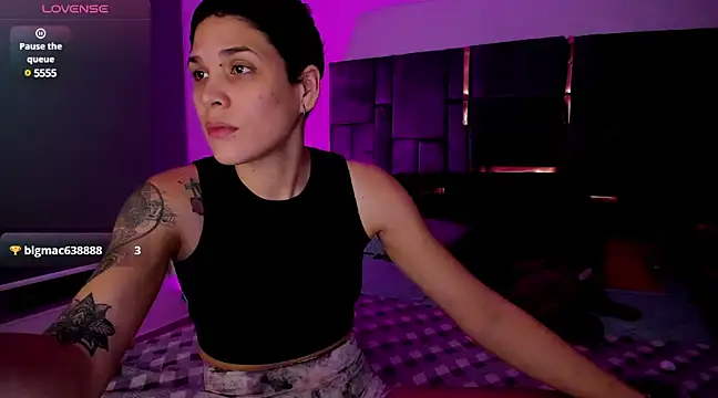 Charlee pink online show from 03/07/25, 06:24