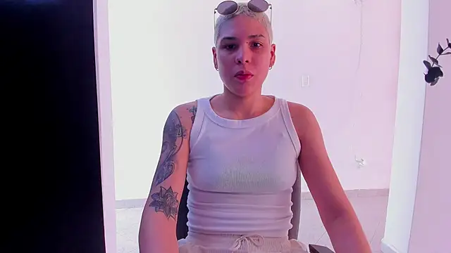 Charlee pink online show from 09/11/25, 05:57