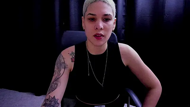 Charlee pink online show from 09/19/25, 02:02