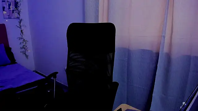 Charlee pink online show from 09/30/25, 07:41