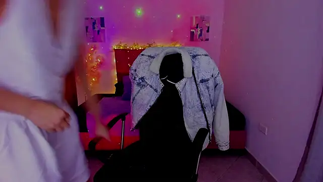 Charlee pink online show from 10/04/25, 10:52