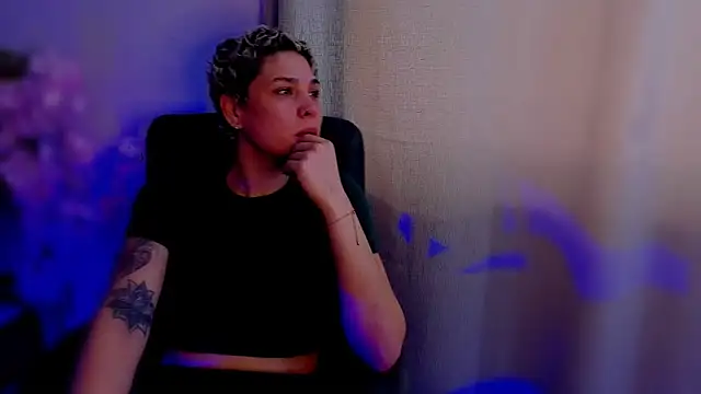 Charlee pink online show from 11/16/25, 06:02