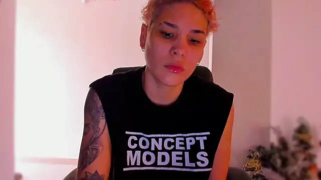 Charlee pink online show from 12/22/25, 04:37