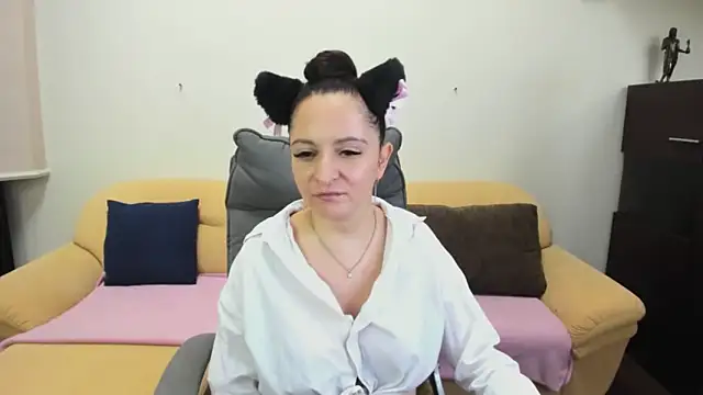 AngellLika online show from 11/07/25, 10:15