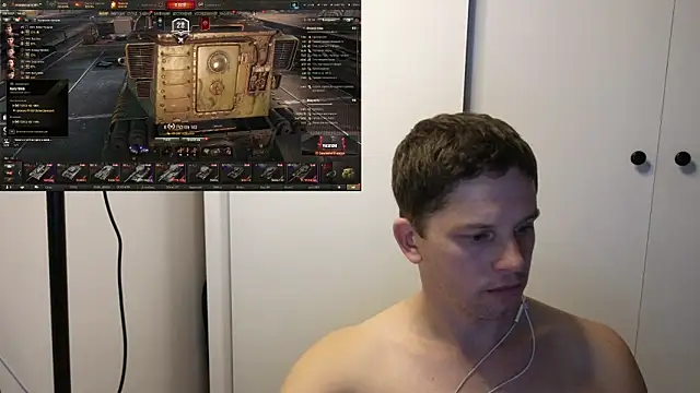 Snapshot of BigL0ve chatting on 10/31/25, 01:23 BigL0ve online show from 10/31/25, 01:23