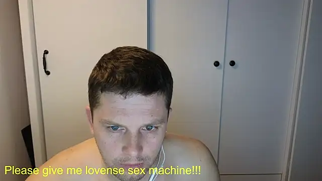 BigL0ve online show from 04/13/26, 04:23