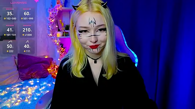 ElswythCovil online show from 03/15/25, 04:02