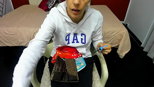 Snapshot of Abrillee1 chatting on 01/17/25, 07:38 Abrillee1 online show from 01/17/25, 07:38