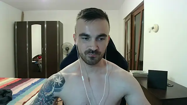 Snapshot of mu5clemania2 chatting on 10/27/25, 06:01 mu5clemania2 online show from 10/27/25, 06:01