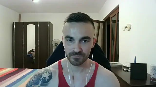 Snapshot of mu5clemania2 chatting on 11/11/25, 04:18 mu5clemania2 online show from 11/11/25, 04:18