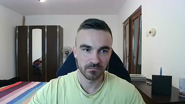 Snapshot of mu5clemania2 chatting on 11/12/25, 07:09 mu5clemania2 online show from 11/12/25, 07:09