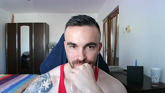 Snapshot of mu5clemania2 chatting on 11/13/25, 11:20 mu5clemania2 online show from 11/13/25, 11:20