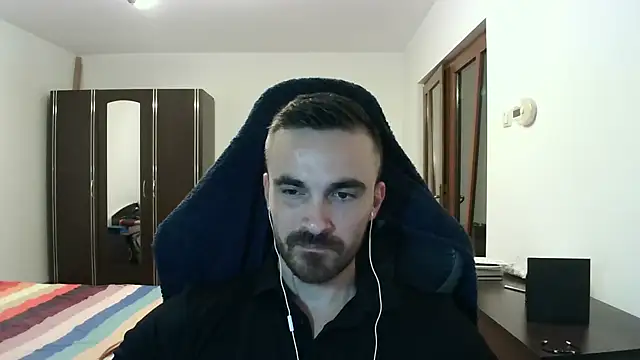 Snapshot of mu5clemania2 chatting on 11/21/25, 05:22 mu5clemania2 online show from 11/21/25, 05:22