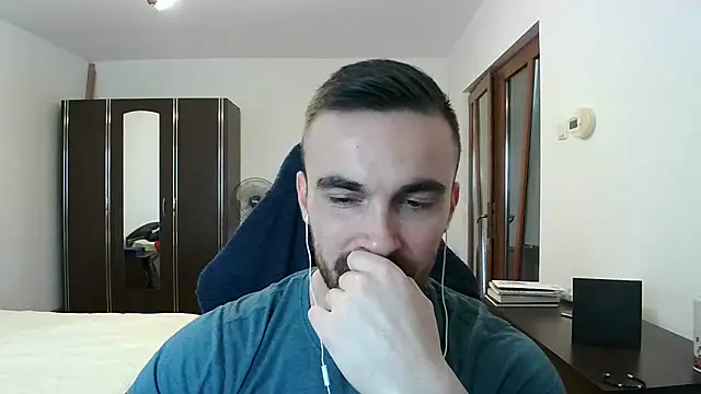 Snapshot of mu5clemania2 chatting on 11/23/25, 12:38 mu5clemania2 online show from 11/23/25, 12:38