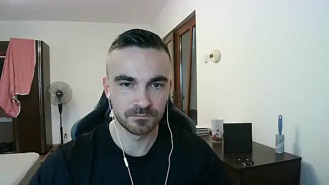 Snapshot of mu5clemania2 chatting on 11/29/25, 07:55 mu5clemania2 online show from 11/29/25, 07:55