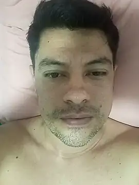 Snapshot of juiba1004 chatting on 10/19/25, 04:46 juiba1004 online show from 10/19/25, 04:46