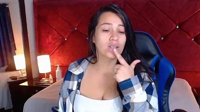 Julietacollins06 online show from 03/04/26, 01:06