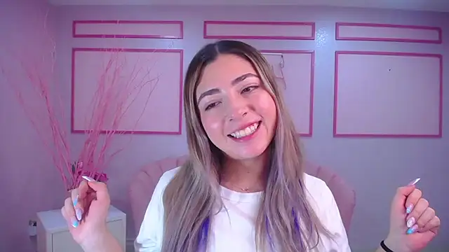 Snapshot of channel_blonde_a chatting on 01/11/25, 04:46 channel blonde a online show from 01/11/25, 04:46