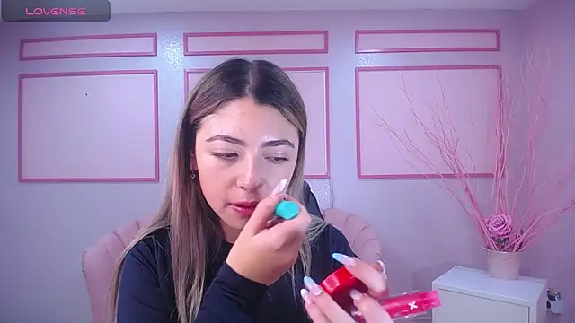 Snapshot of channel_blonde_a chatting on 01/28/25, 04:19 channel blonde a online show from 01/28/25, 04:19