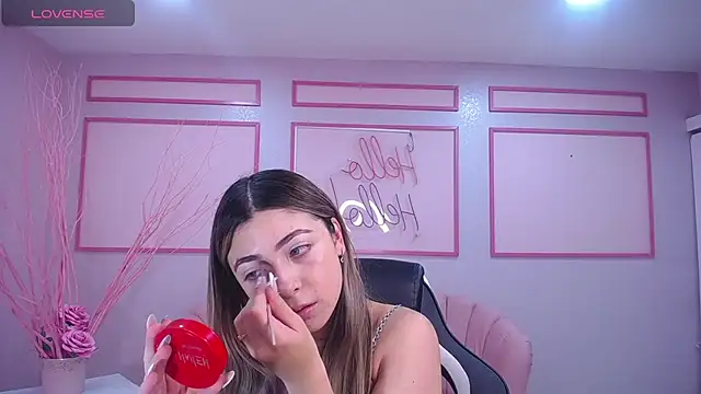 Snapshot of channel_blonde_a chatting on 01/31/25, 04:27 channel blonde a online show from 01/31/25, 04:27