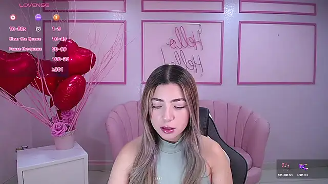 Snapshot of channel_blonde_a chatting on 02/13/25, 04:39 channel blonde a online show from 02/13/25, 04:39