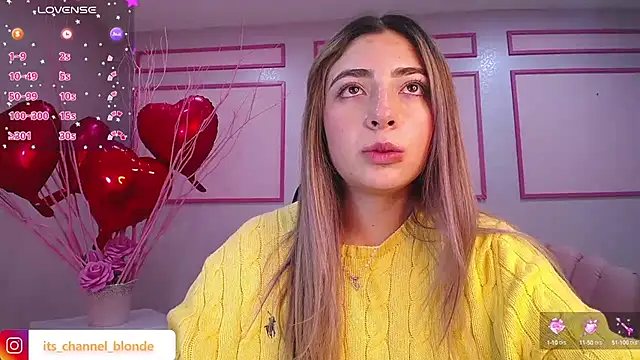 Snapshot of channel_blonde_a chatting on 02/18/25, 07:52 channel blonde a online show from 02/18/25, 07:52