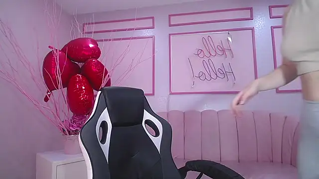 Snapshot of channel_blonde_a chatting on 02/24/25, 04:47 channel blonde a online show from 02/24/25, 04:47