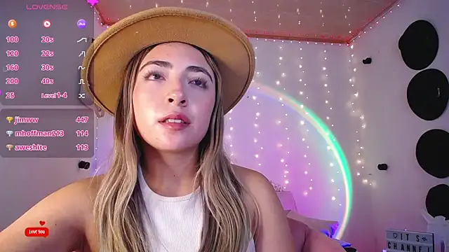 Snapshot of channel_blonde_a chatting on 03/13/25, 09:37 channel blonde a online show from 03/13/25, 09:37