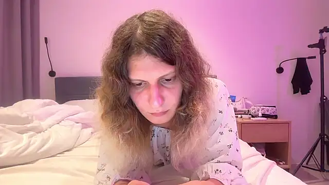 Alice Pinkhead online show from 10/27/25, 11:58